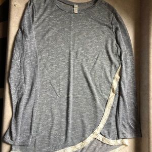 Thin Elegant sweater. Crochet detail. Large